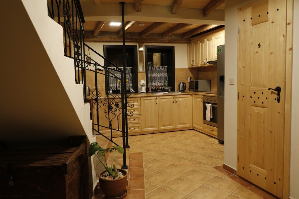 Guest House Epochs Since 1871 Lyaskovets Esterno foto