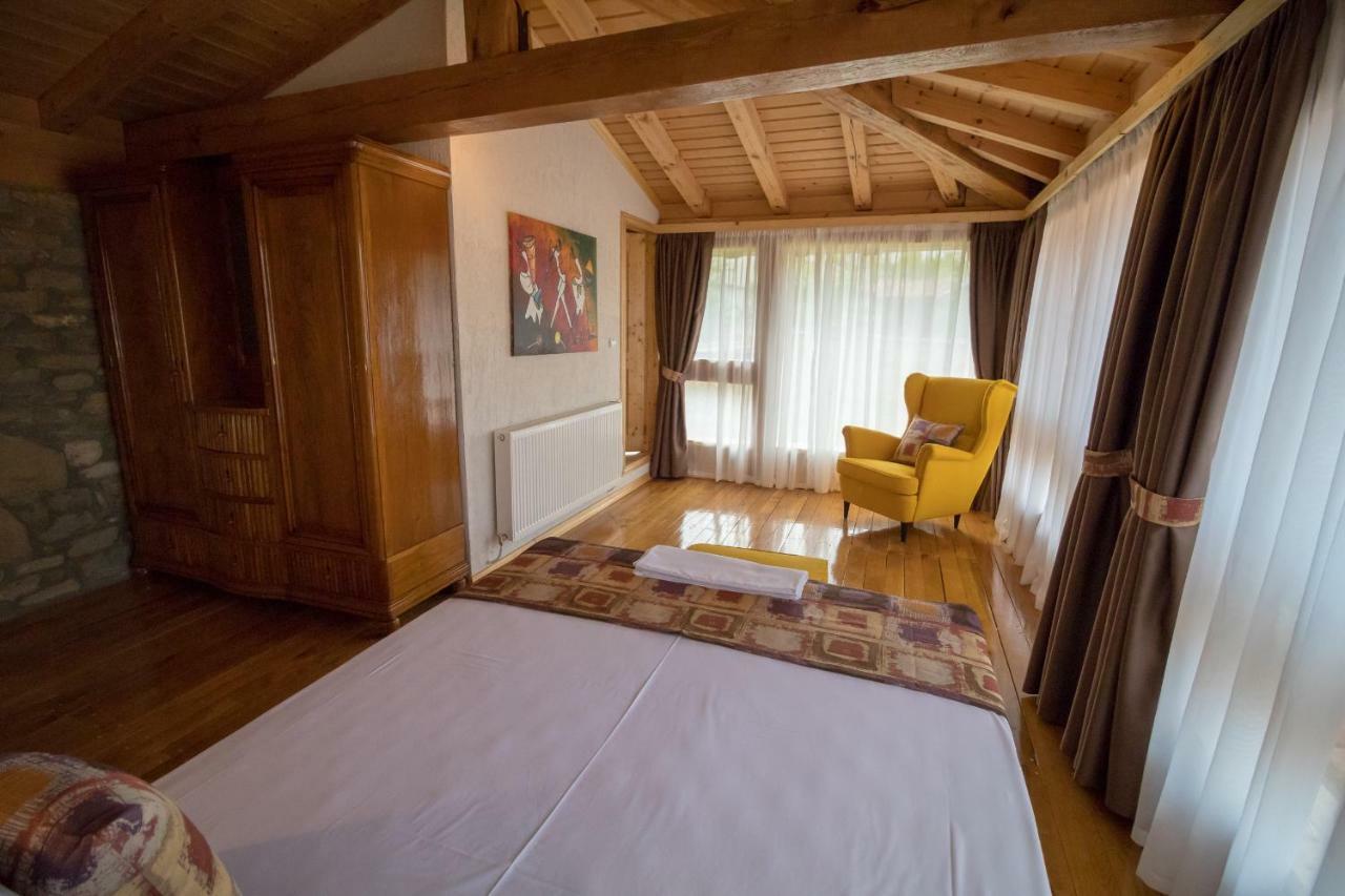 Guest House Epochs Since 1871 Lyaskovets Esterno foto