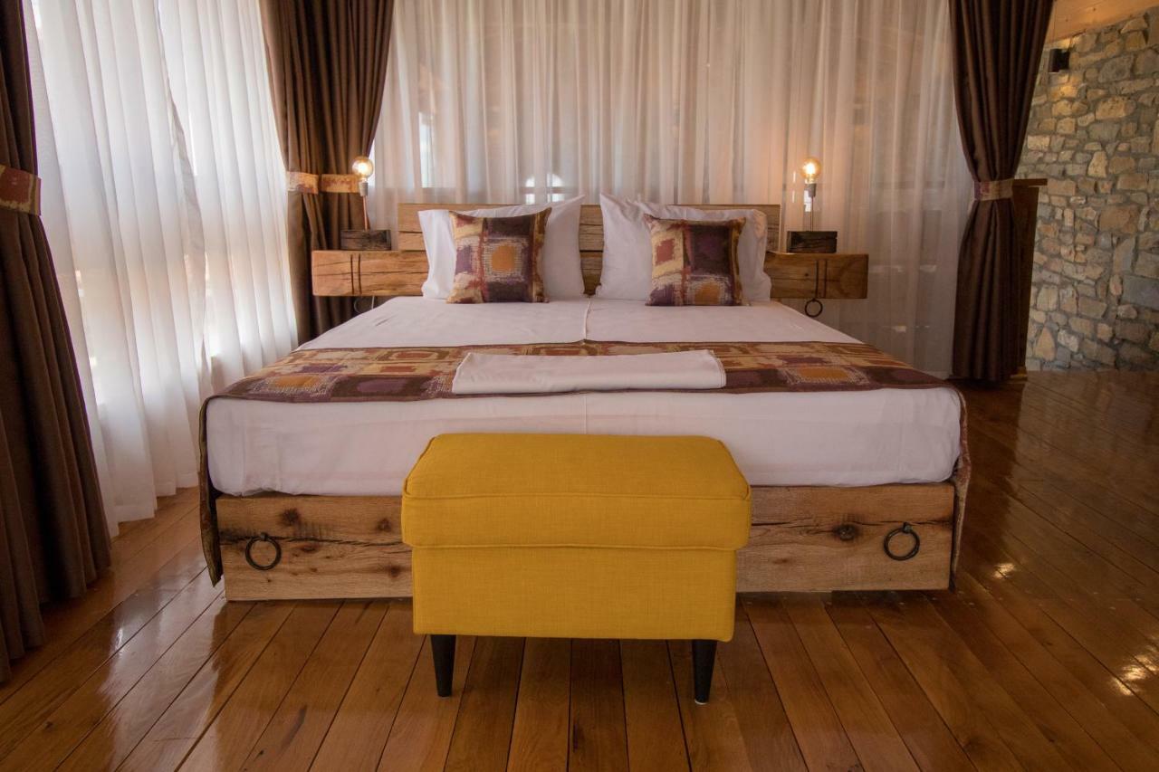 Guest House Epochs Since 1871 Lyaskovets Esterno foto